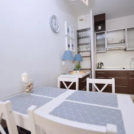 Friends & Family Patio Mare Apartman *