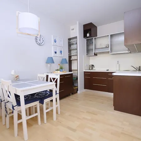 Friends & Family Patio Mare Apartment Sopot