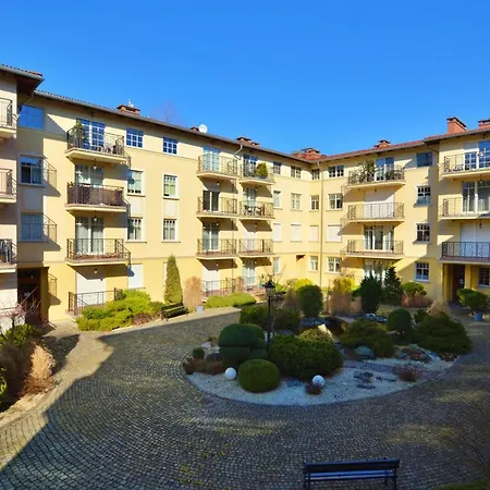 Friends & Family Patio Mare